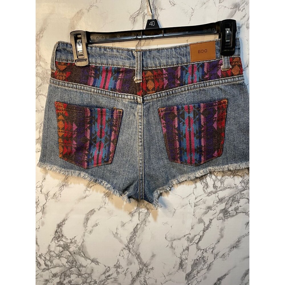 BDG High Rise Dree Cheeky size 26 Denim Shorts With Aztec Pattern Pockets - Picture 2 of 7